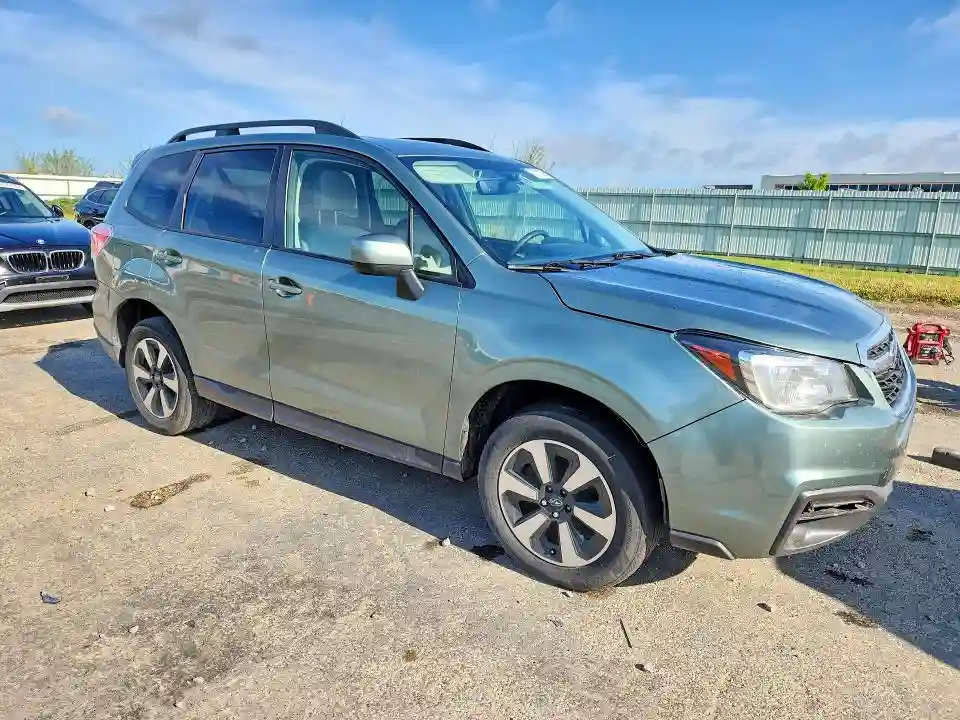 JF2SJAGC1HH587156 2017 SUBARU FORESTER-3