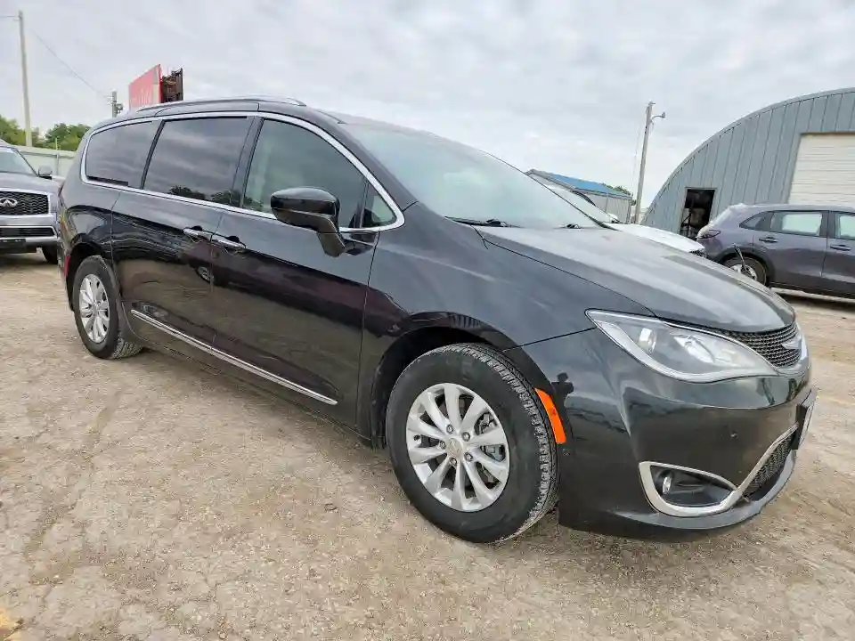 2C4RC1EG0JR321702 2018 CHRYSLER PACIFICA-3