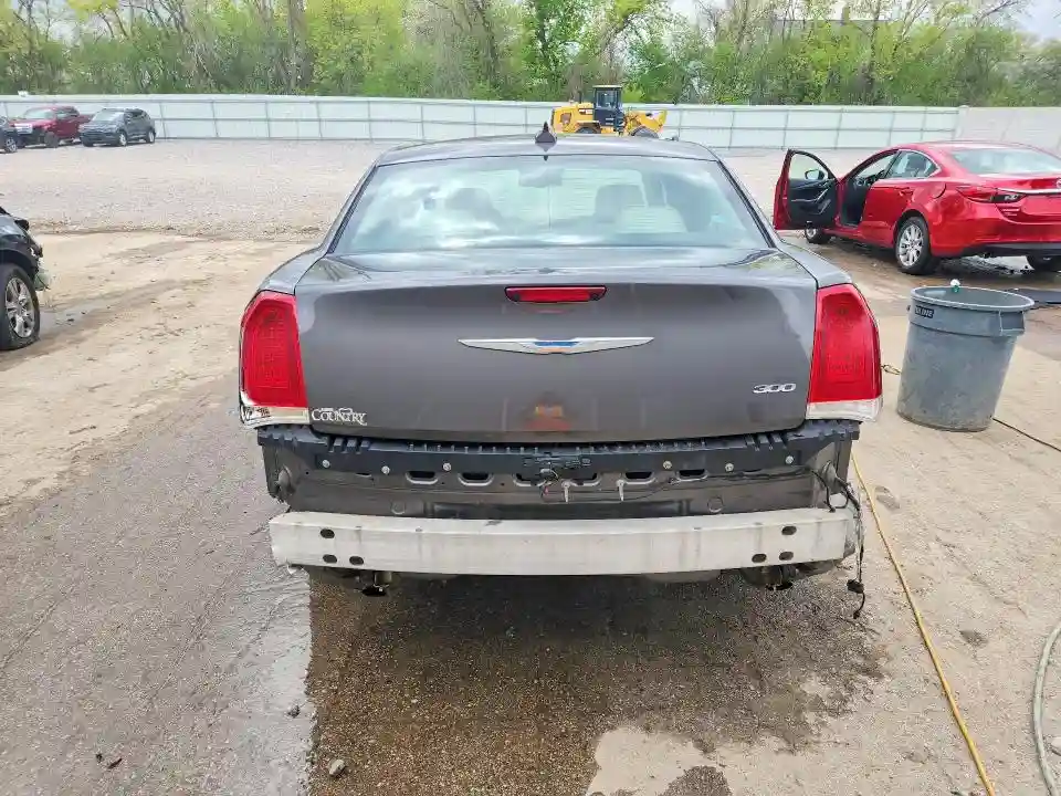 2C3CCAEG1JH123128 2018 CHRYSLER 300-5