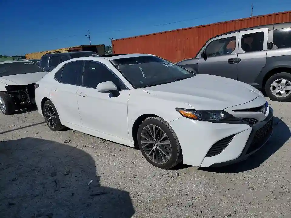 4T1B11HK3JU540899 2018 TOYOTA CAMRY-3