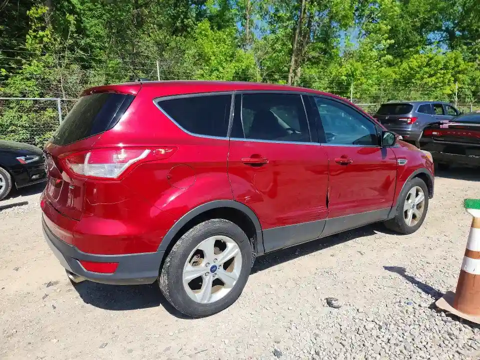 1FMCU0G77FUB67893 2015 FORD ESCAPE-2