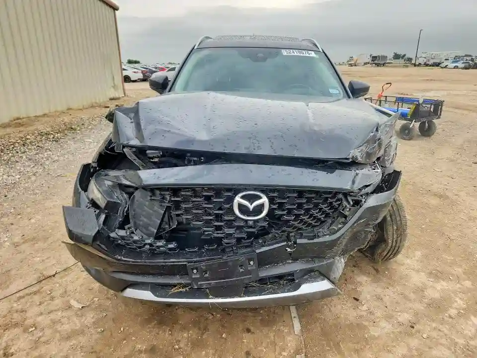 7MMVABEY6PN131783 2023 MAZDA CX-50-4