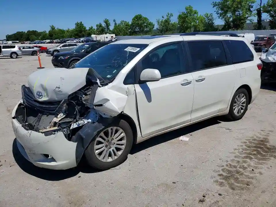 5TDYZ3DC2HS821415 2017 TOYOTA SIENNA-0