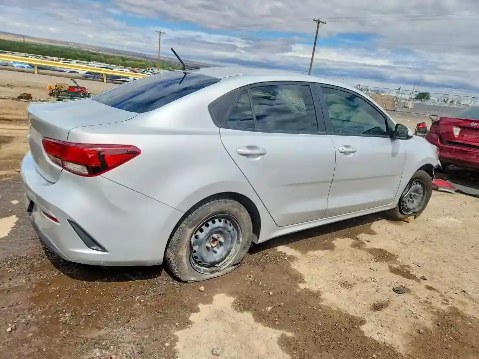 3KPA24AD2PE530768 2023 KIA RIO-2