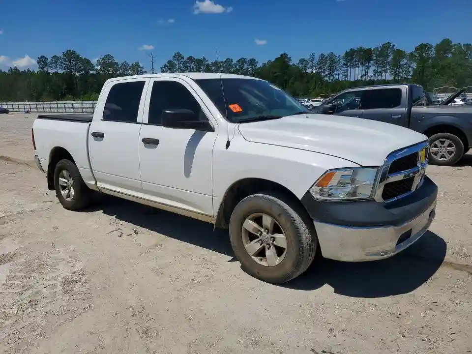 1C6RR7KM9JS262571 2018 RAM 1500-3