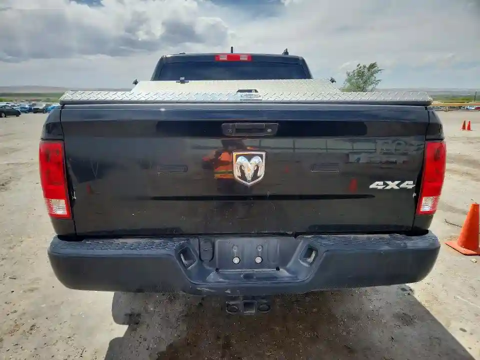1C6RR7XTXHS818879 2017 RAM 1500-5