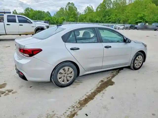 3KPA24AB8JE070795 2018 KIA RIO-2