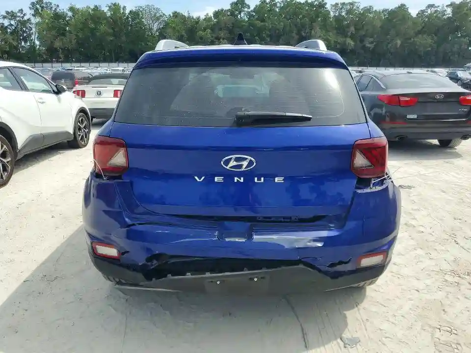 KMHRC8A39NU190768 2022 HYUNDAI VENUE-5
