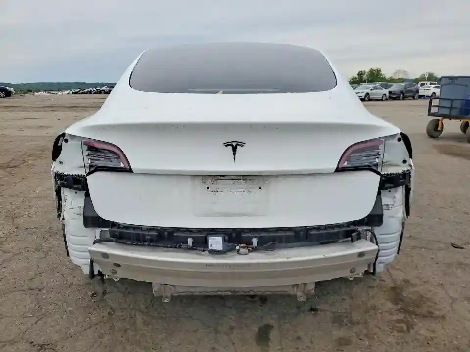 5YJ3E1EA3MF923473 2021 TESLA MODEL 3-5