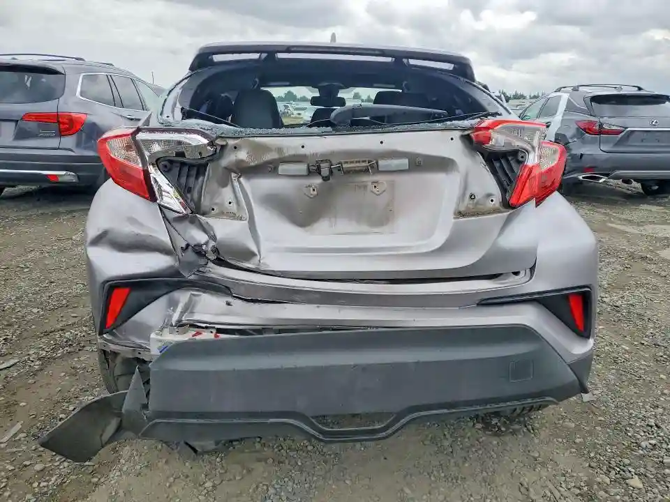 NMTKHMBX2JR024106 2018 TOYOTA C-HR-5