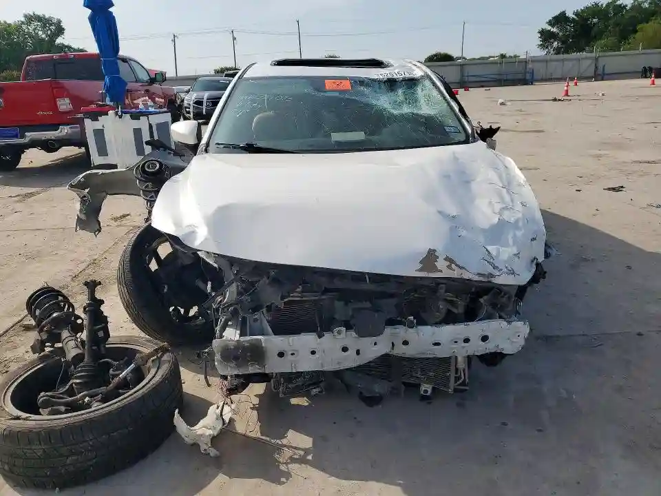 JM1GL1VMXJ1331803 2018 MAZDA 6-4