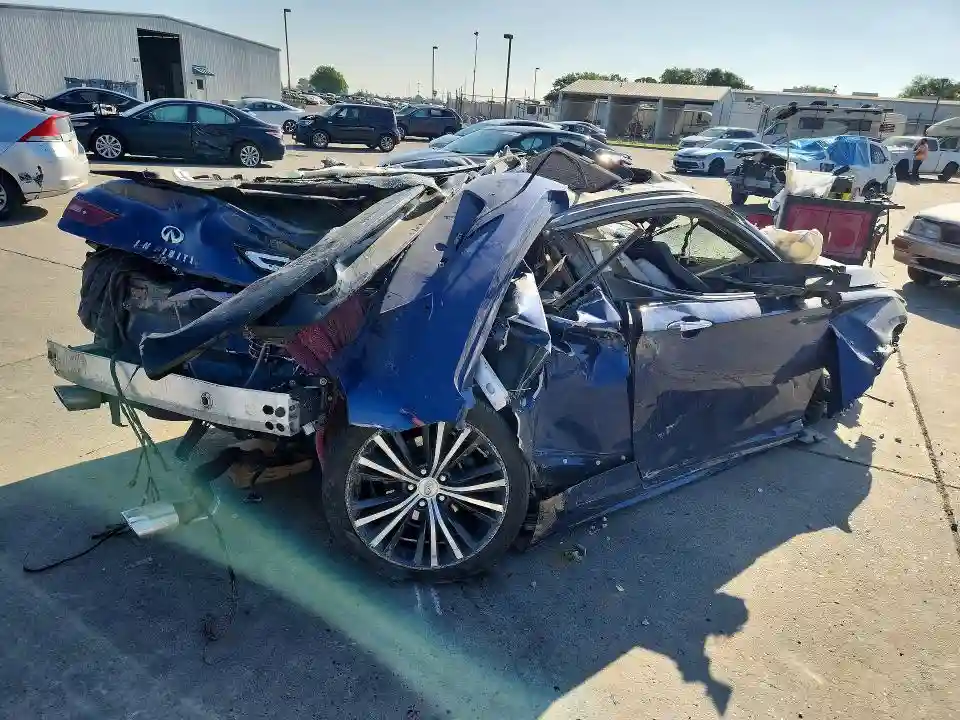 JN1EV7EK8JM340178 2018 INFINITI Q60-2