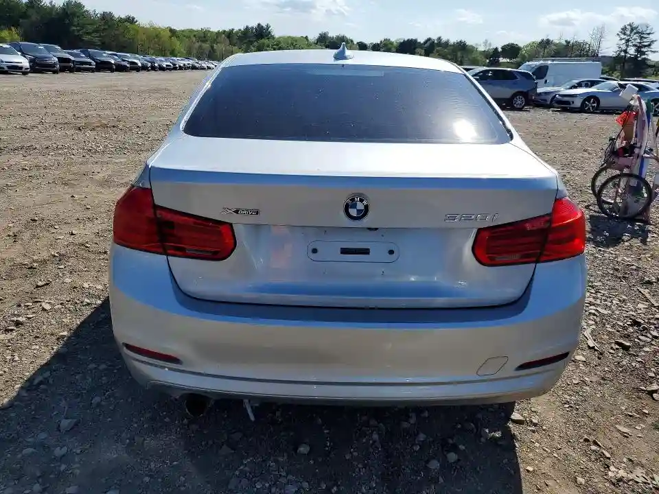 WBA8E5G57JNU47185 2018 BMW 3 SERIES-5