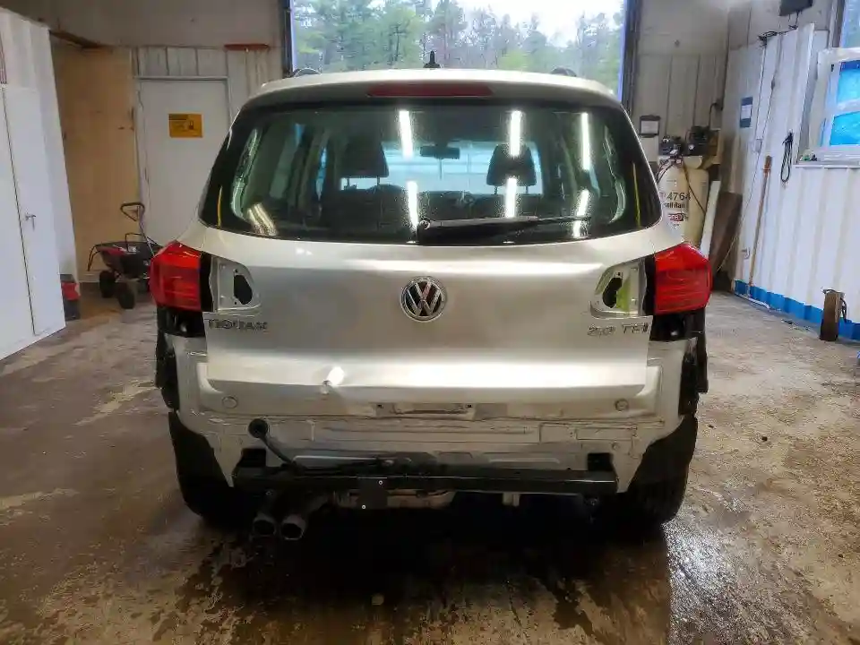 WVGBV7AX7HW502023 2017 VOLKSWAGEN TIGUAN-5