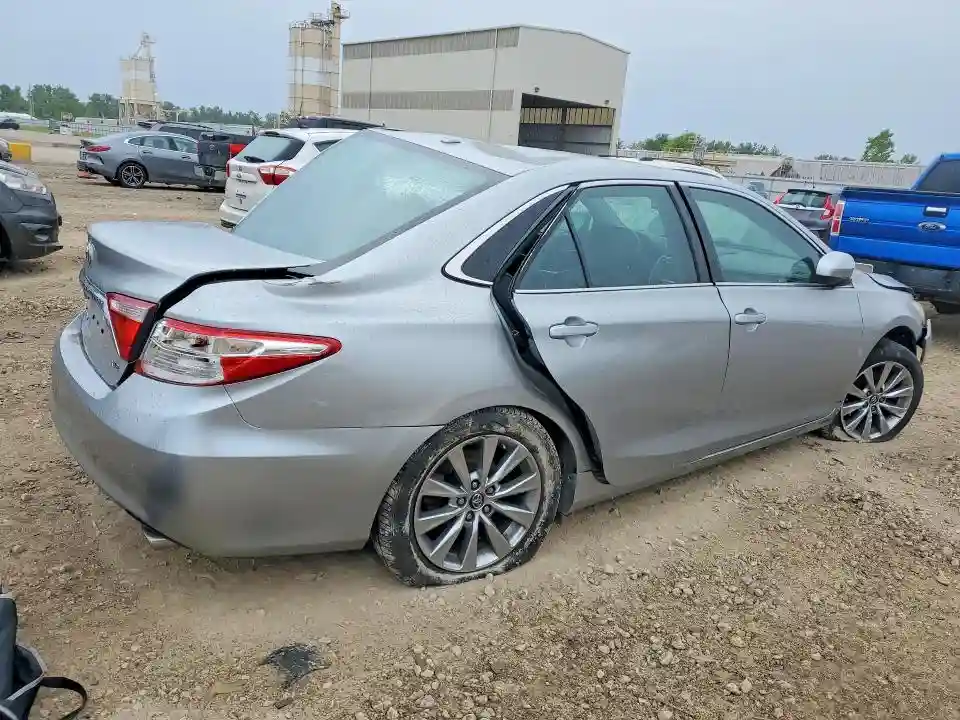 4T1BF1FKXHU675733 2017 TOYOTA CAMRY-2