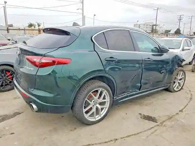 ZASPAKBN1M7D03986 2021 ALFA ROMEO STELVIO-2