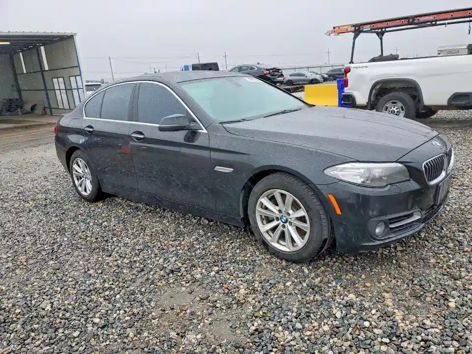 WBA5A7C52FD625792 2015 BMW 5 SERIES-3