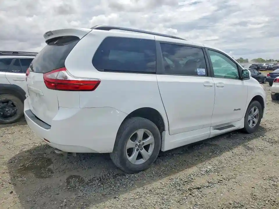 5TDKZ3DC2KS013160 2019 TOYOTA SIENNA-2