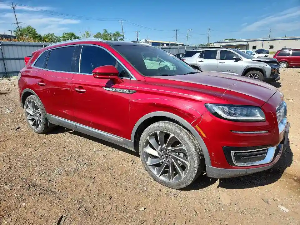 2LMPJ6L91KBL23239 2019 LINCOLN NAUTILUS-3