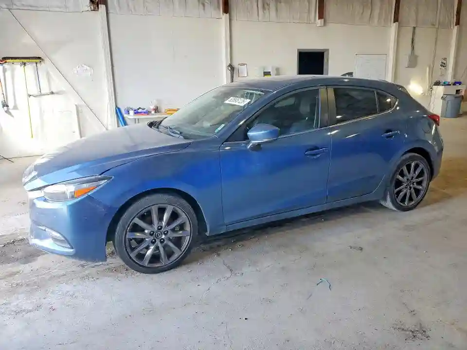 3MZBN1L39JM235921 2018 MAZDA 3-0