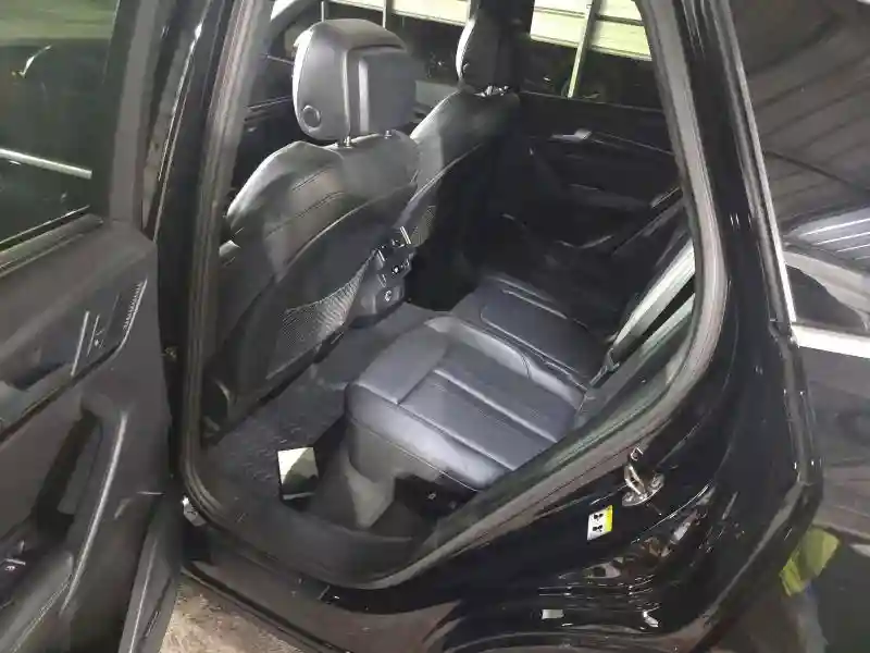 WA1C4AFY7J2123766 2018 AUDI SQ5-5