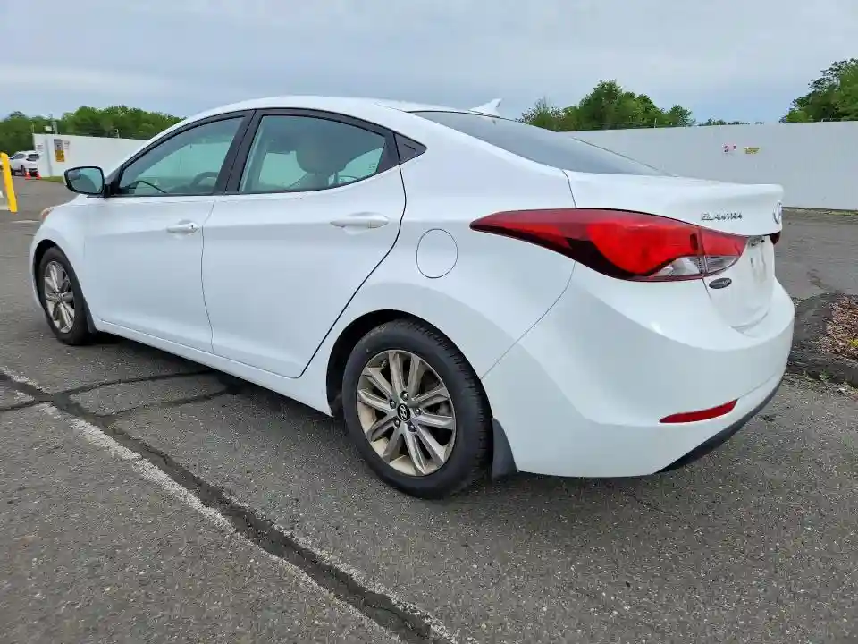 5NPDH4AE1FH634750 2015 HYUNDAI ELANTRA-1