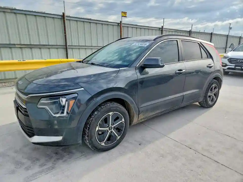 KNDCR3LE8R5148540 2024 KIA NIRO-0