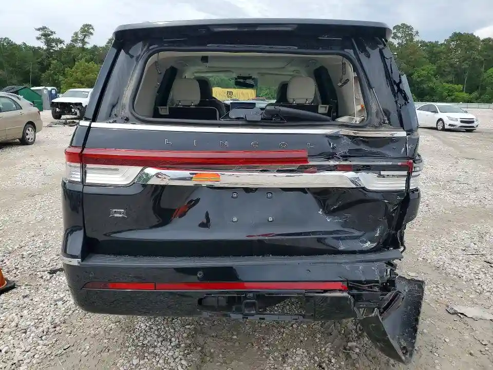 5LMJJ2TG4REL12563 2024 LINCOLN NAVIGATOR-5