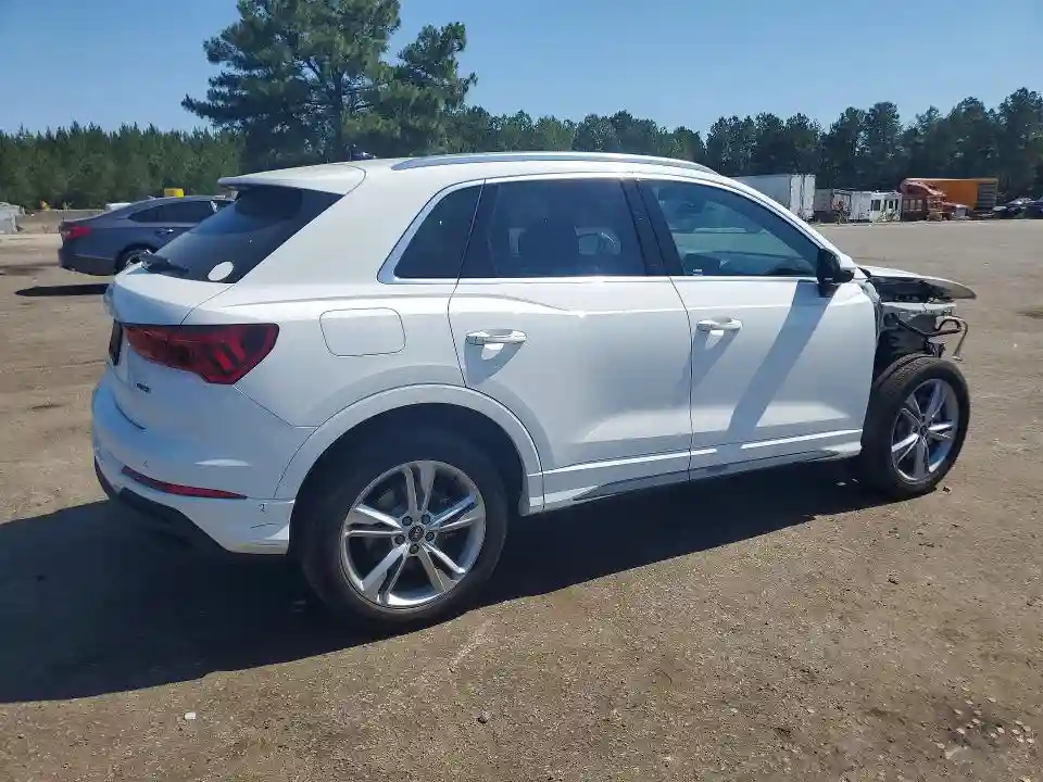 WA1EECF33P1150936 2023 AUDI Q3-2