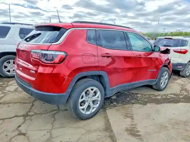 3C4NJDBN8RT137965 2024 JEEP COMPASS-2