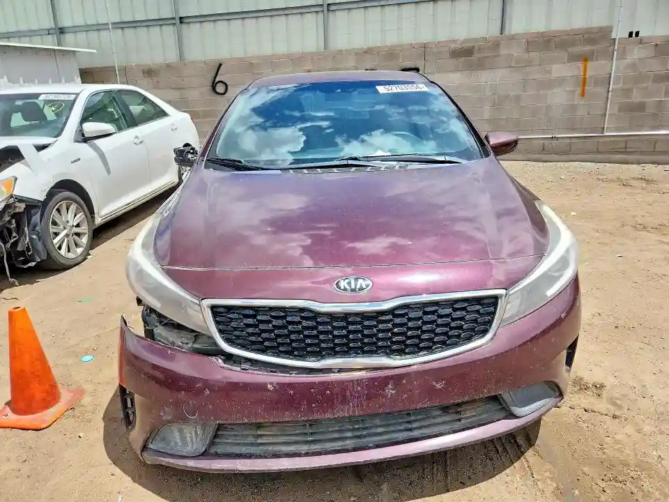 3KPFL4A7XJE166409 2018 KIA FORTE-4