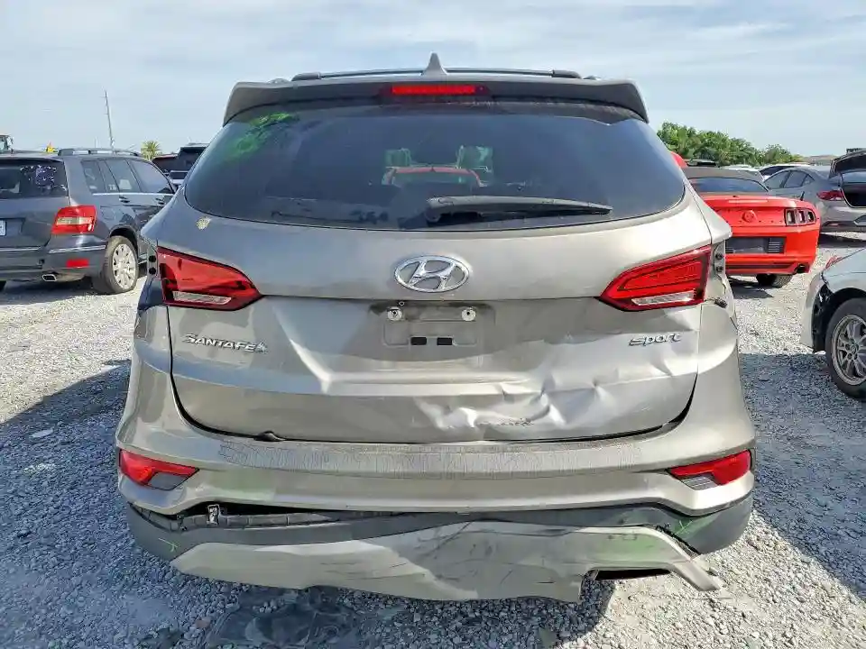 5XYZU3LB8JG553856 2018 HYUNDAI SANTA FE-5