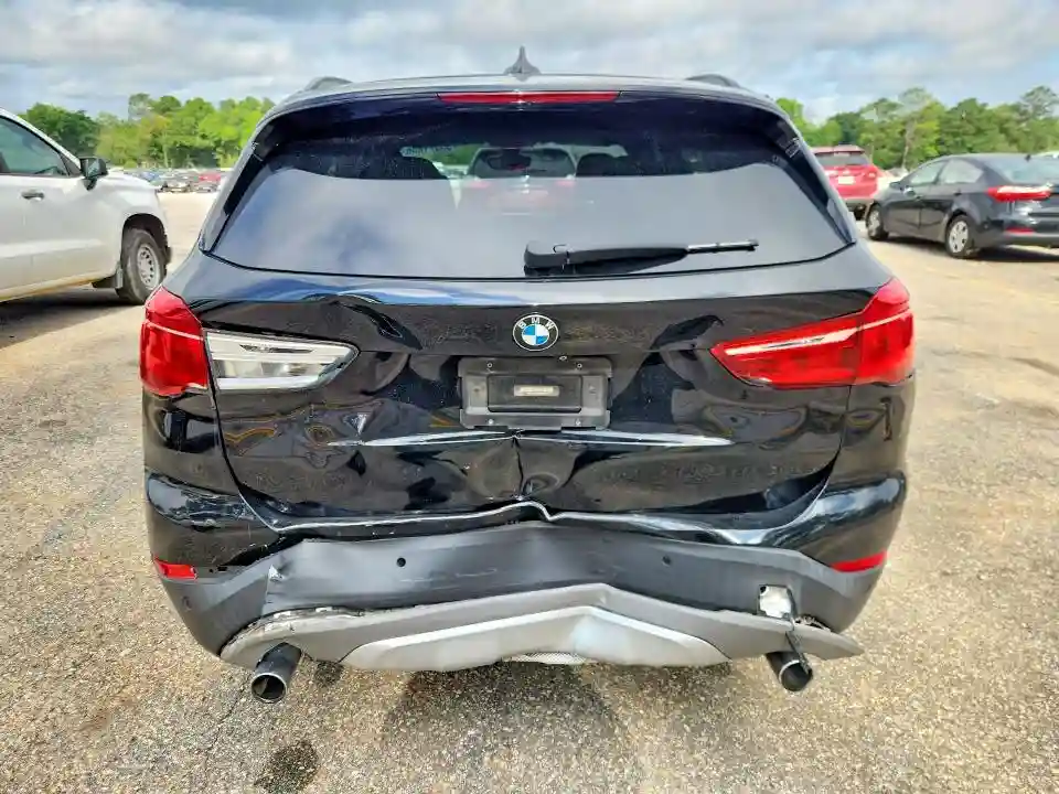 WBXHU7C33H5H38014 2017 BMW X1-5