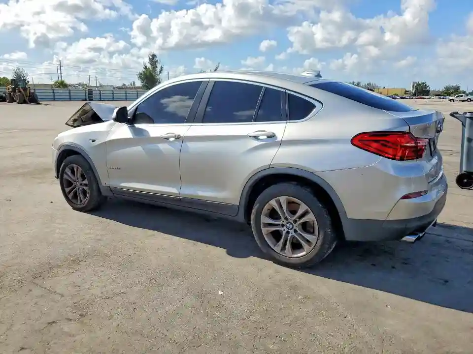 5UXXW3C38H0T79960 2017 BMW X4-1