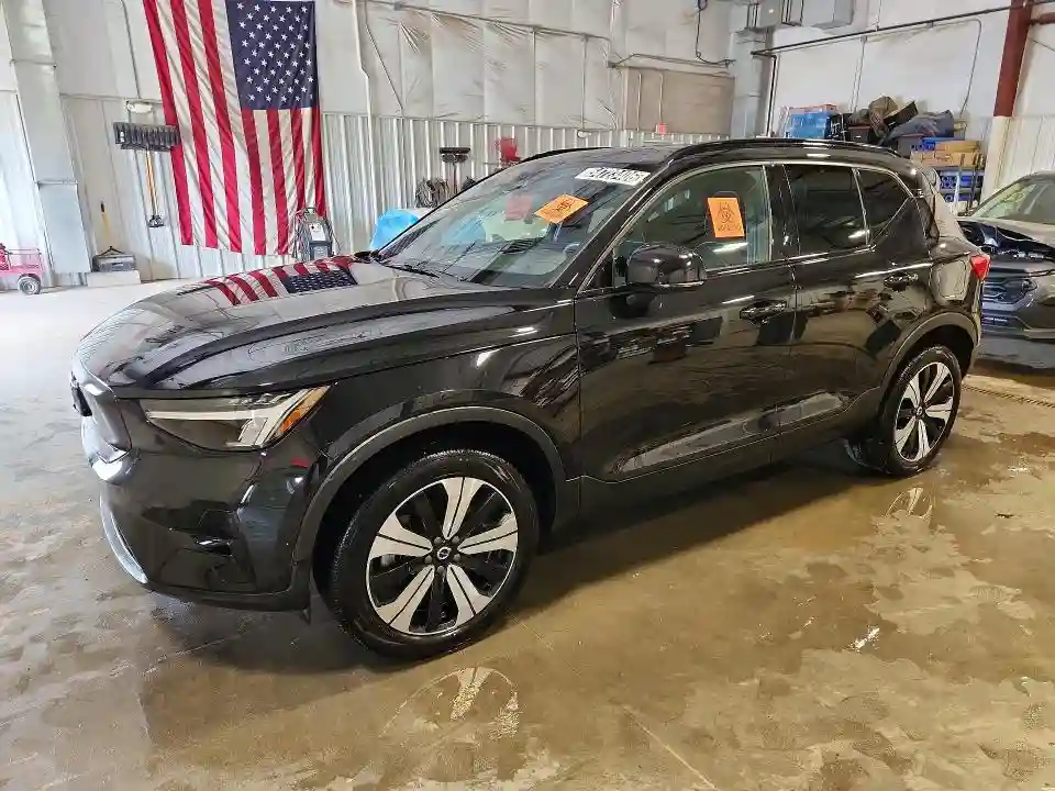 YV4ED3UL8P2979682 2023 VOLVO XC40-0
