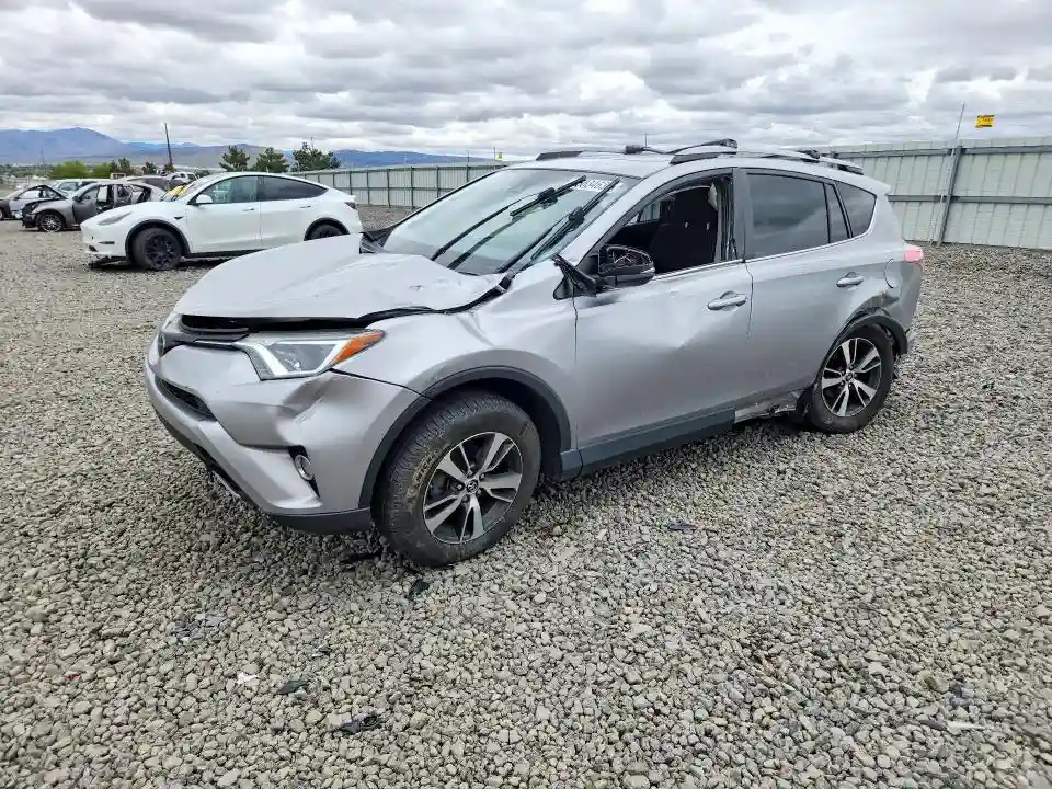 JTMRFREV7JJ199588 2018 TOYOTA RAV4-0