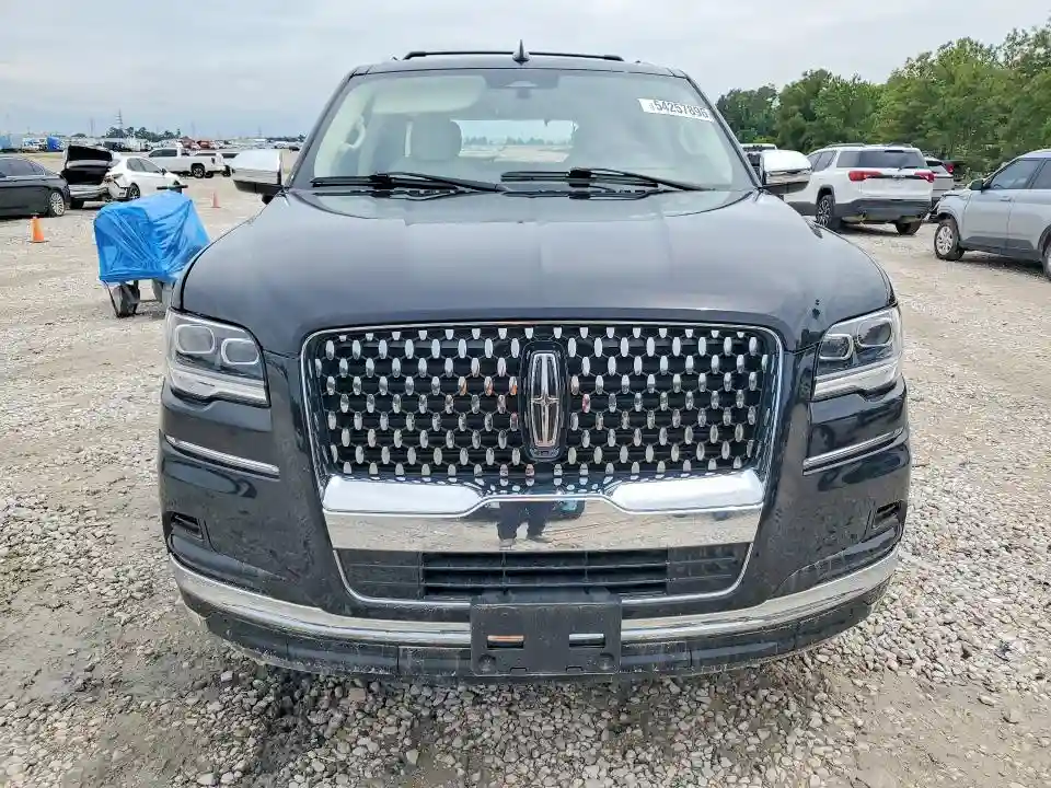 5LMJJ2TG4REL12563 2024 LINCOLN NAVIGATOR-4