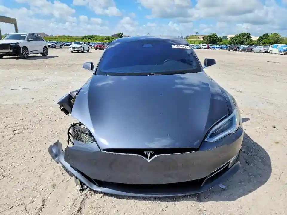 5YJSA1E28KF305109 2019 TESLA MODEL S-4
