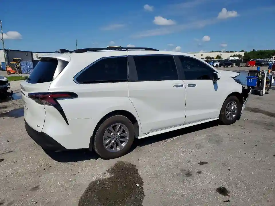 5TDJRKEC6SS244101 2025 TOYOTA SIENNA-2