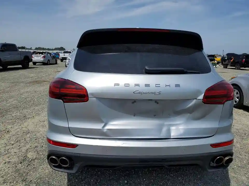 WP1AB2A22FLA60118 2015 PORSCHE CAYENNE-5