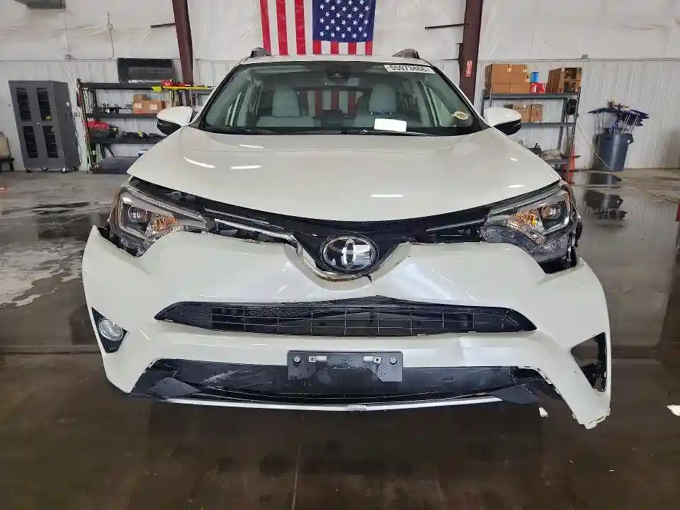 JTMDFREVXJJ731040 2018 TOYOTA RAV4-4