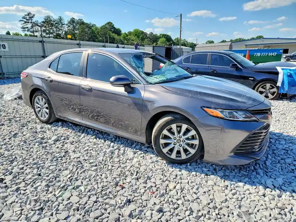 4T1B11HK7JU009298 2018 TOYOTA CAMRY-3