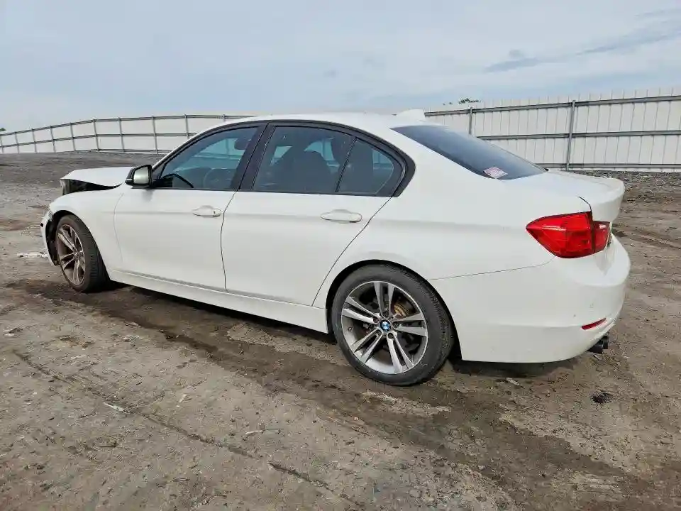 WBA3A5G5XFNS86957 2015 BMW 3 SERIES-1