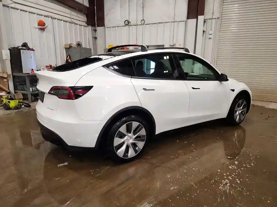 7SAYGDEE9PF714007 2023 TESLA MODEL Y-2