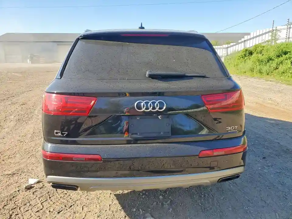 WA1LAAF72JD022946 2018 AUDI Q7-5
