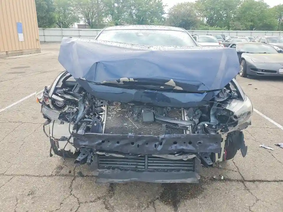 JM1GL1X52H1126671 2017 MAZDA 6-4