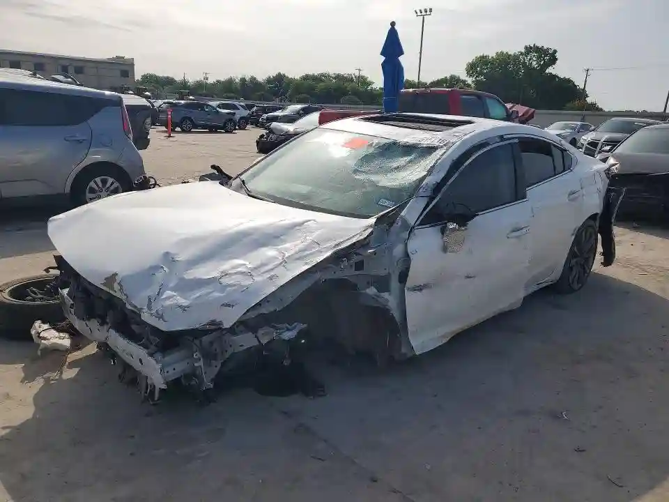 JM1GL1VMXJ1331803 2018 MAZDA 6-0
