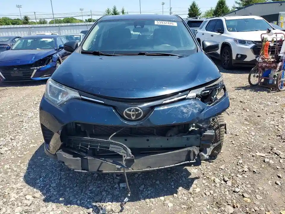 JTMBFREV6JJ208606 2018 TOYOTA RAV4-4