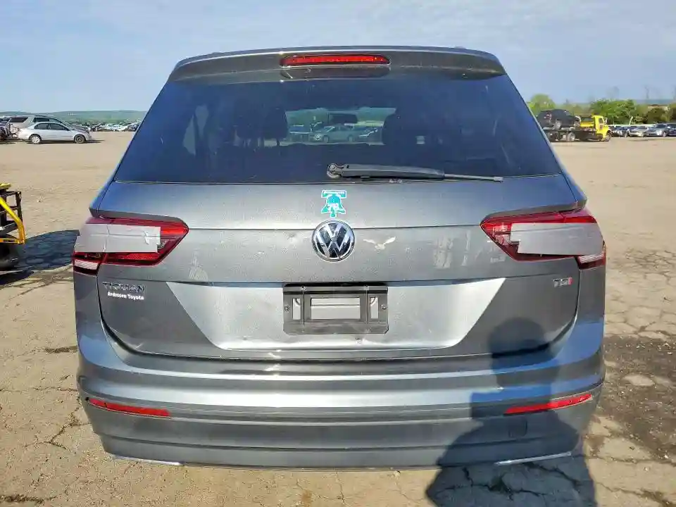 3VV1B7AXXJM075808 2018 VOLKSWAGEN TIGUAN-5