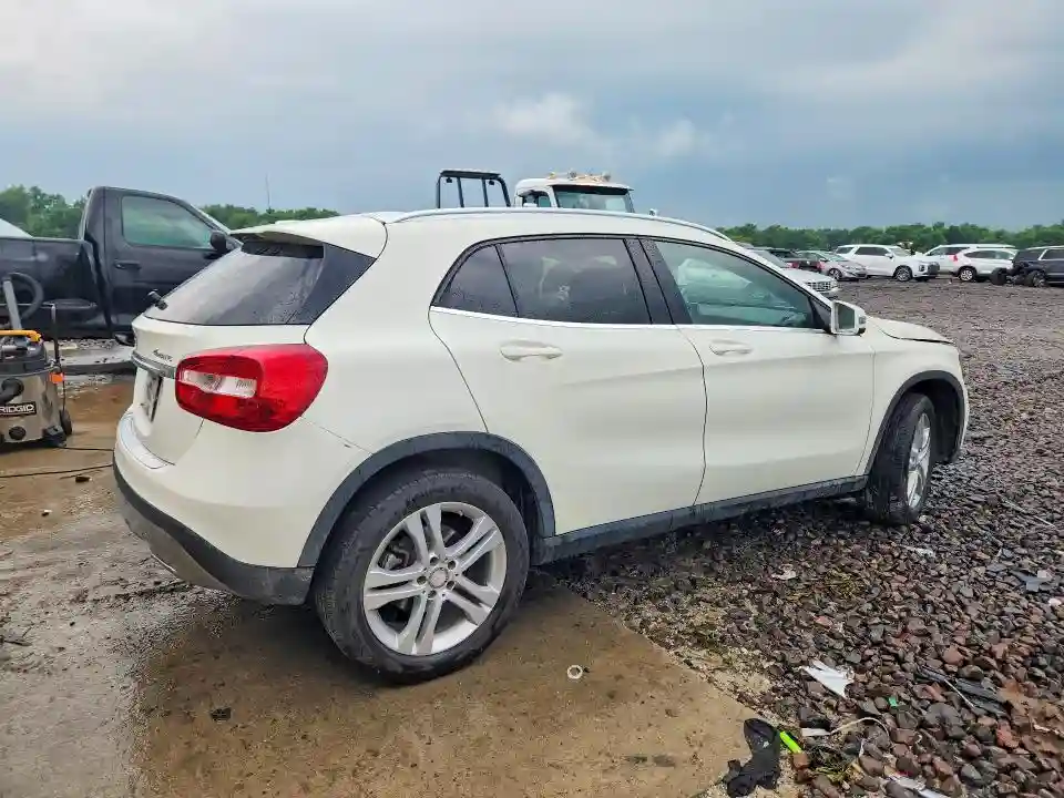WDCTG4GB4FJ170785 2015 MERCEDES-BENZ GLA-CLASS-2